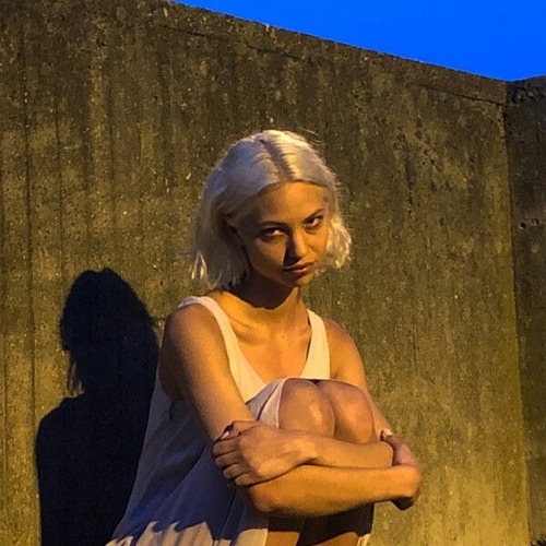  Artemas - I Like The Way You Kiss Me