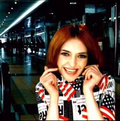 �������