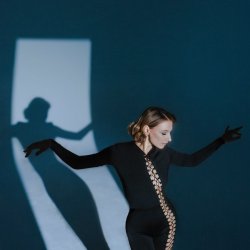 �������