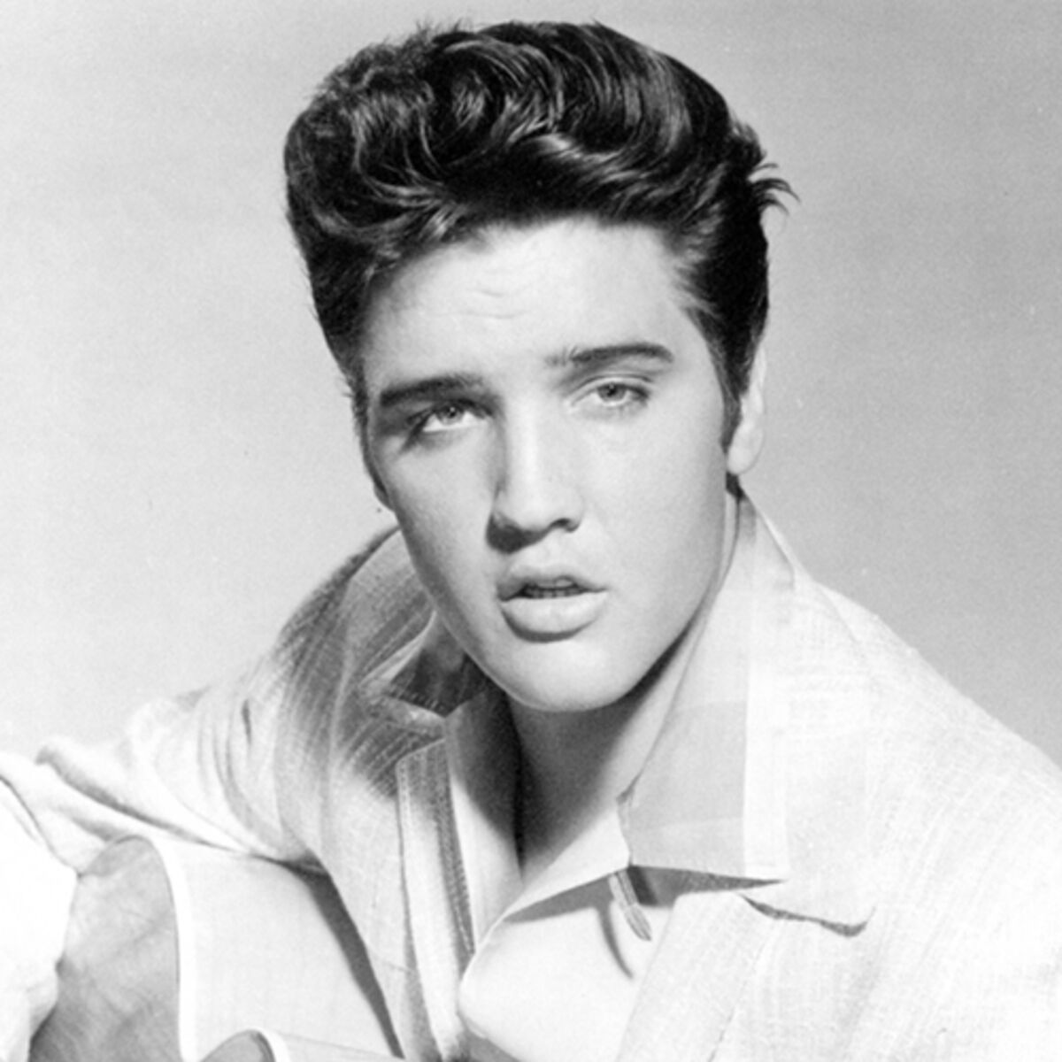  Elvis Presley - Are You Lonesome Tonight