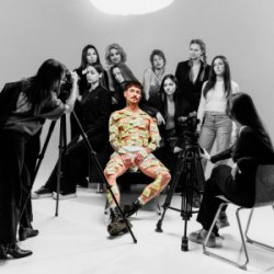 ��������