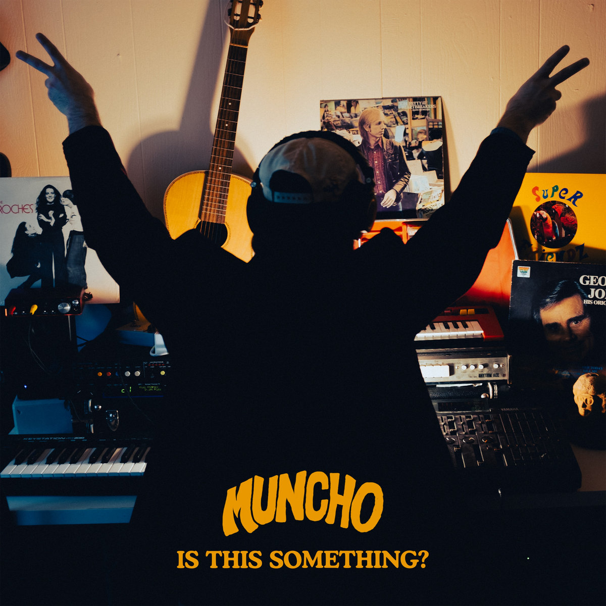 Обкладинка Muncho - Light Shines Through