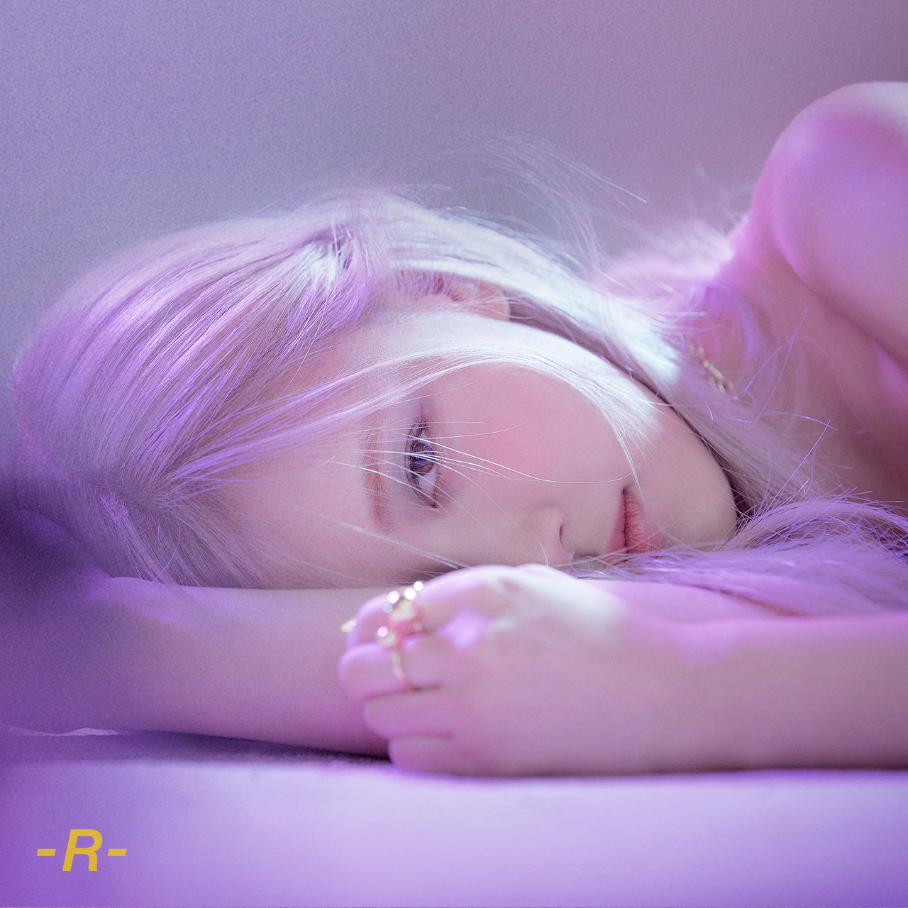  ROSÉ - On The Ground