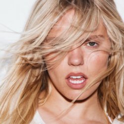 Reneé Rapp - At Least I�m Hot