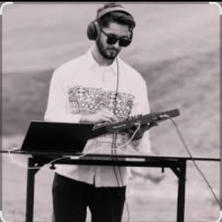 Sara Hadid & Umar Keyn - M�aimer (2025)