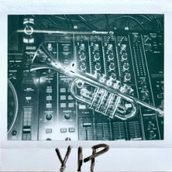 Galantis & Peach Martine & secs on the beach - Circles (VIP Mix)