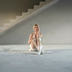  Viktoria Liv - Full Stretch