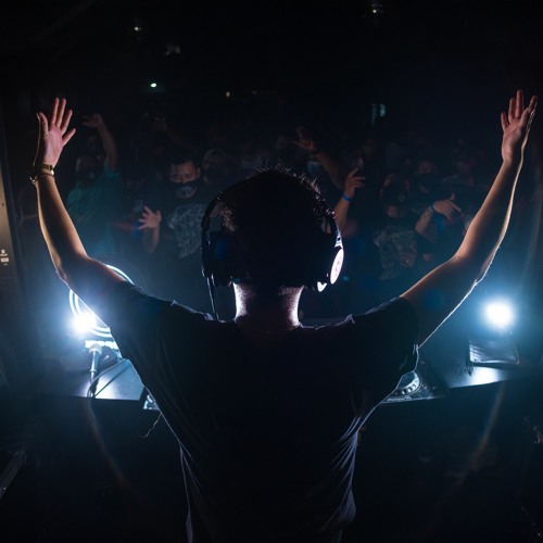  Headhunterz & Skytech - Kundalini (Extended Mix)