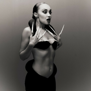  Leigh-Anne - Dead And Gone