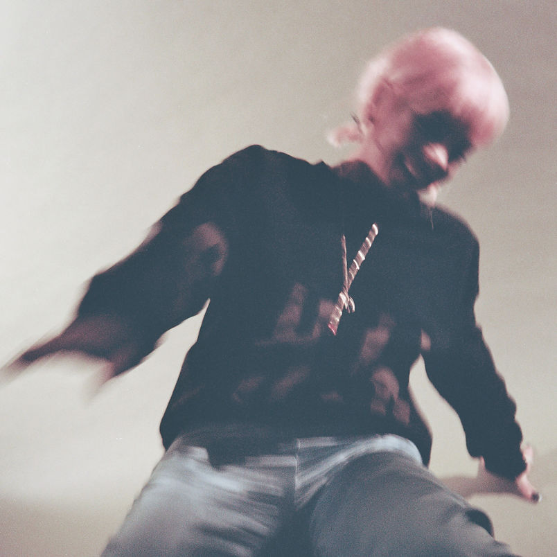  Lily Allen feat. Giggs - Trigger Bang