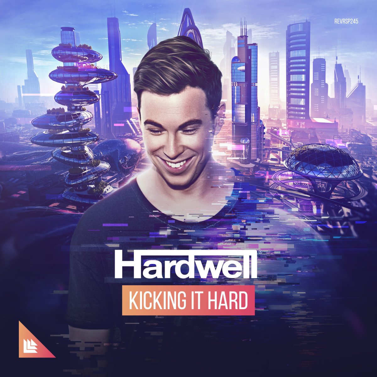  Hardwell - Kicking It Hard