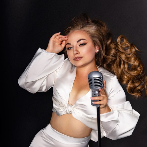  Юлия Донченко - Оксамитові очі