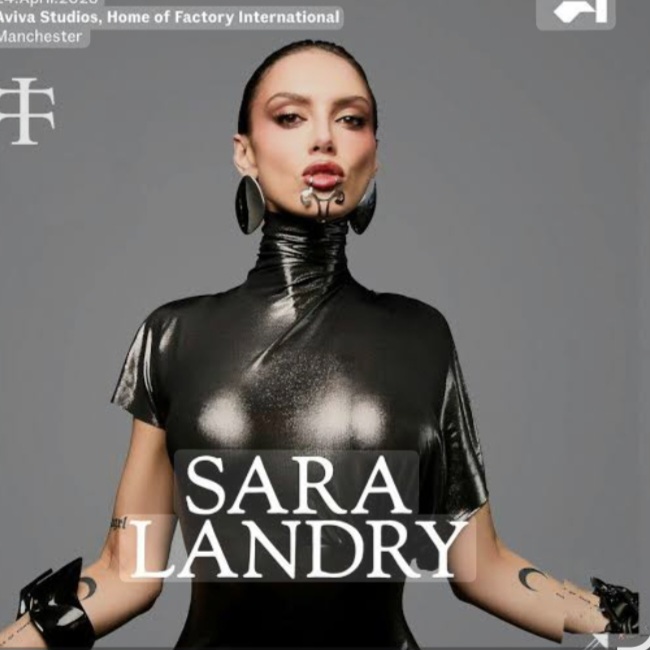  Sara Landry - Girlboss