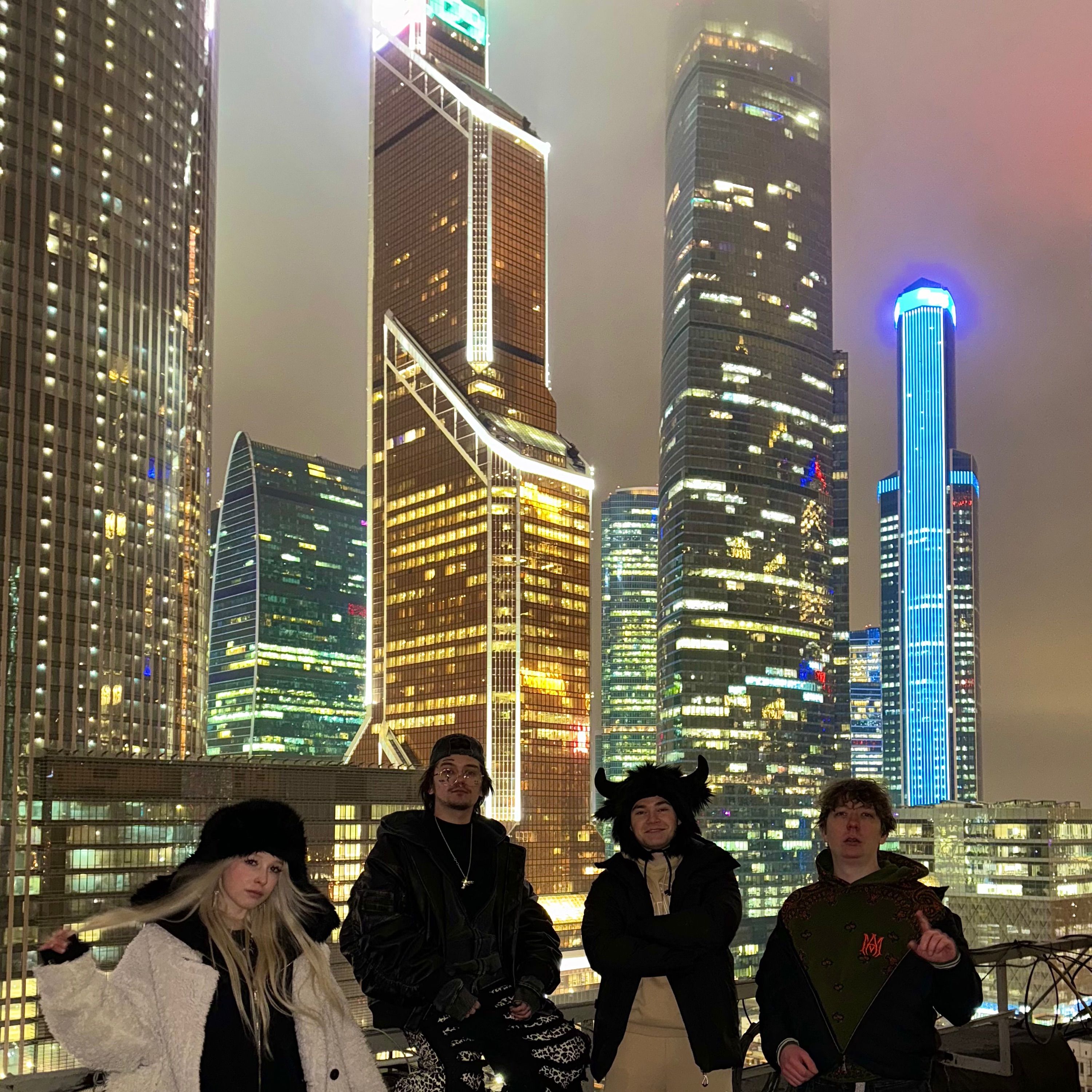 Обкладинка EVEN CUTE & ЯКОРЪ & НАВЕРНОЕ ПОЭТ feat. Derzko69 - Welcome to Moscow