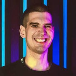 �������-���