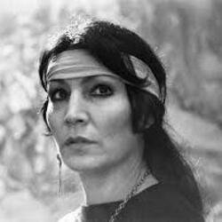 ����� ����