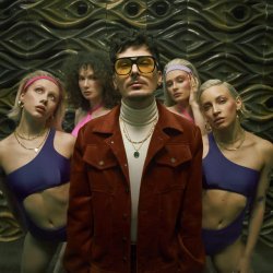 �������