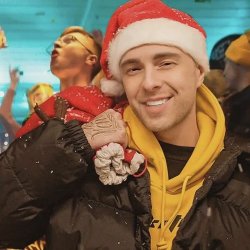 ����� ���