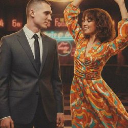 ���,�����