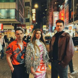 ���, ���