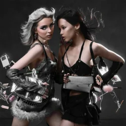 Sophie Powers & Lexie Liu - klepto