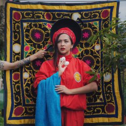 �������