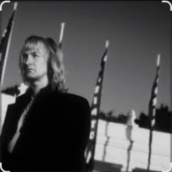 ����� ����