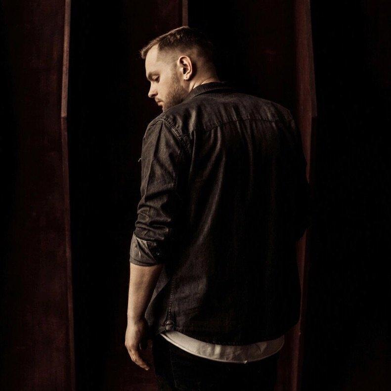  Reznikov & Novoland Music - Too Late